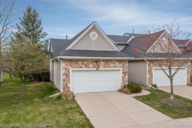 3561 Grove Lane, Auburn Hills, MI 48326