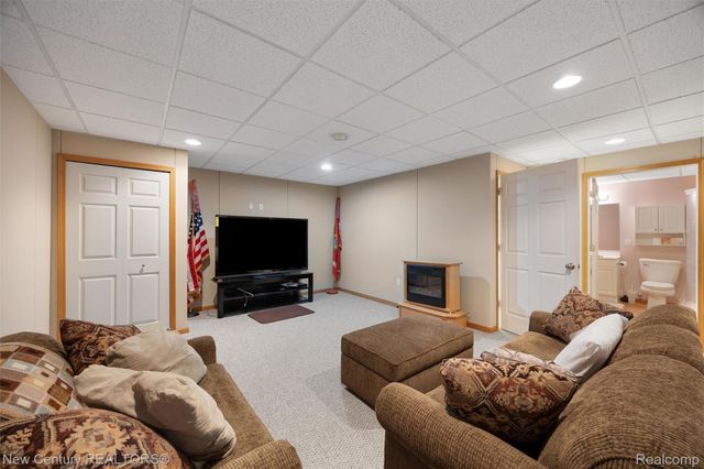 3561 Grove Lane, Auburn Hills, MI 48326
