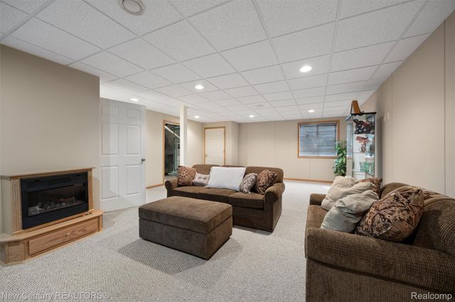 3561 Grove Lane, Auburn Hills, MI 48326
