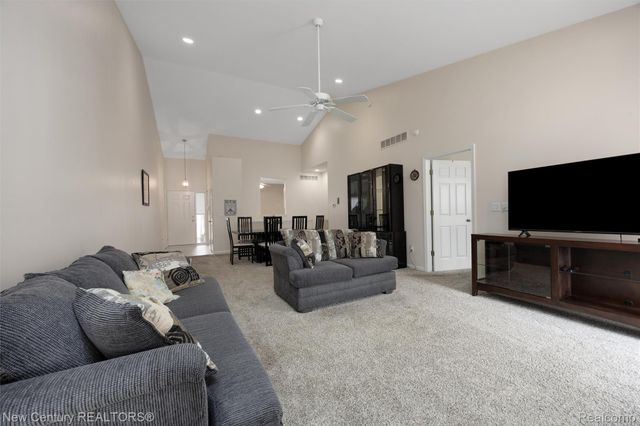 3561 Grove Lane, Auburn Hills, MI 48326