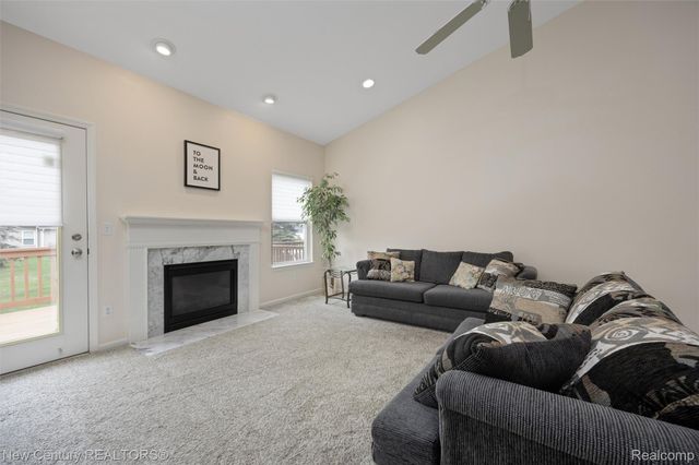3561 Grove Lane, Auburn Hills, MI 48326