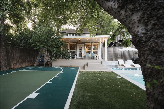 4710 Swiss Avenue, Dallas, TX 75204