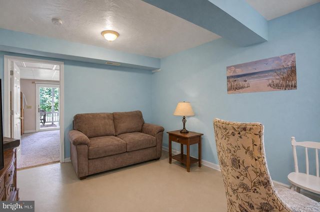 2 REDBUD DR, Mechanicsburg, PA 17050