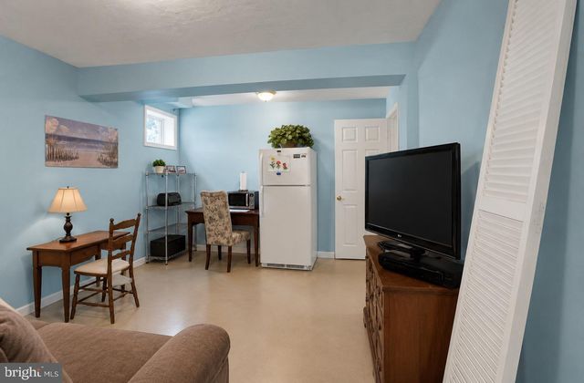 2 REDBUD DR, Mechanicsburg, PA 17050