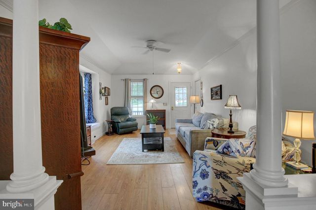 2 REDBUD DR, Mechanicsburg, PA 17050