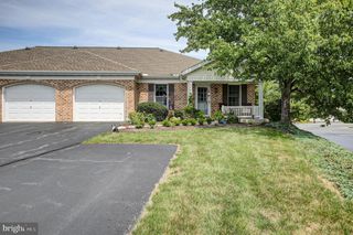 2 REDBUD DR, Mechanicsburg, PA 17050