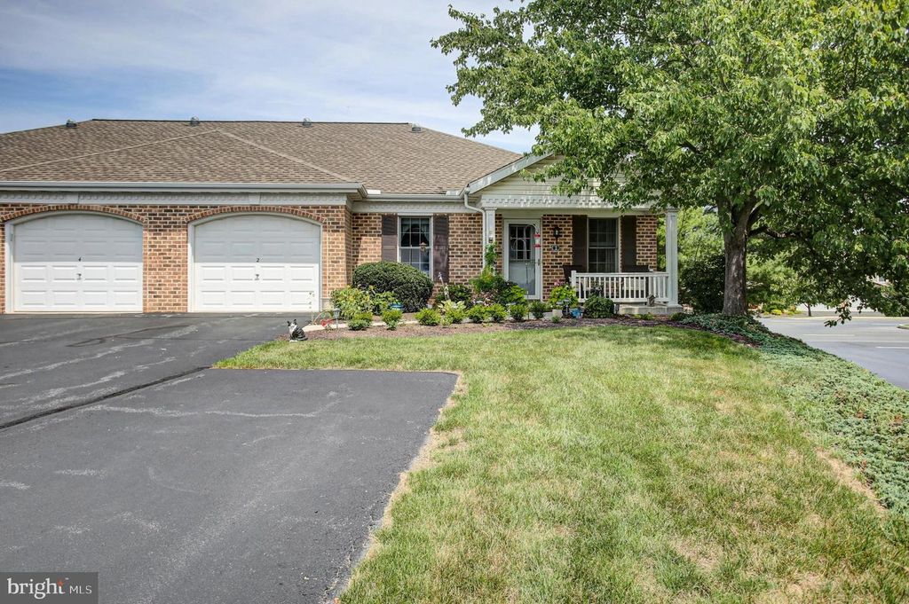 2 REDBUD DR, Mechanicsburg, PA 17050