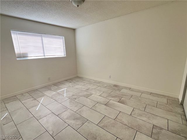 212 Orland Street 28, Las Vegas, NV 89107