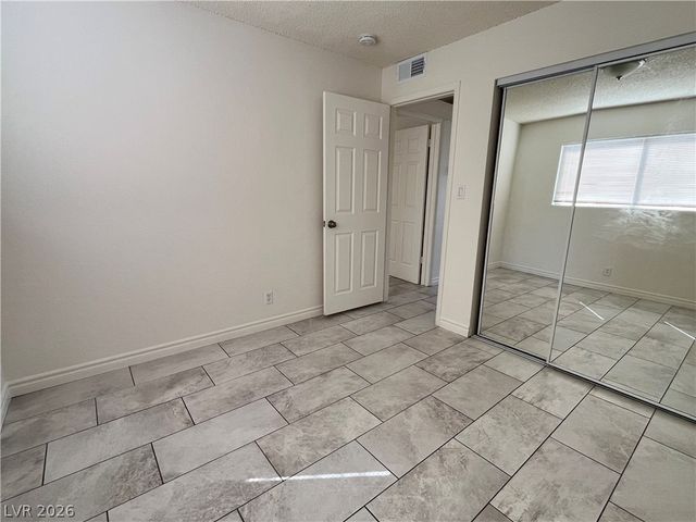 212 Orland Street 28, Las Vegas, NV 89107