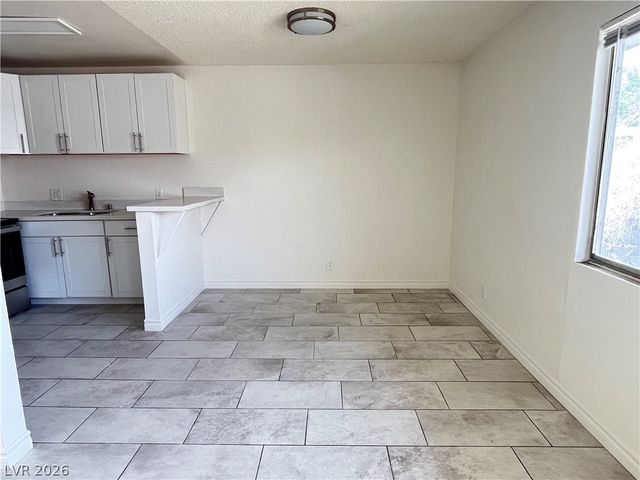 212 Orland Street 28, Las Vegas, NV 89107