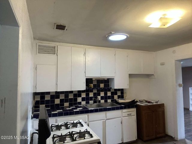 926 W Calle Aragon, Tucson, AZ 85756