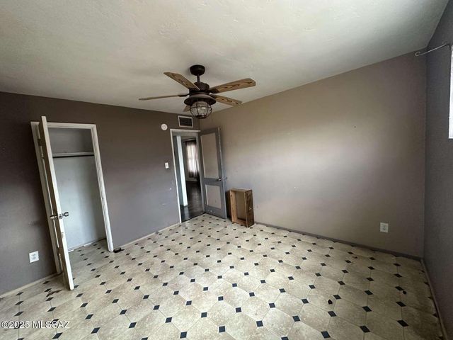 926 W Calle Aragon, Tucson, AZ 85756