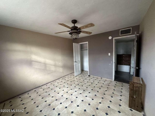 926 W Calle Aragon, Tucson, AZ 85756