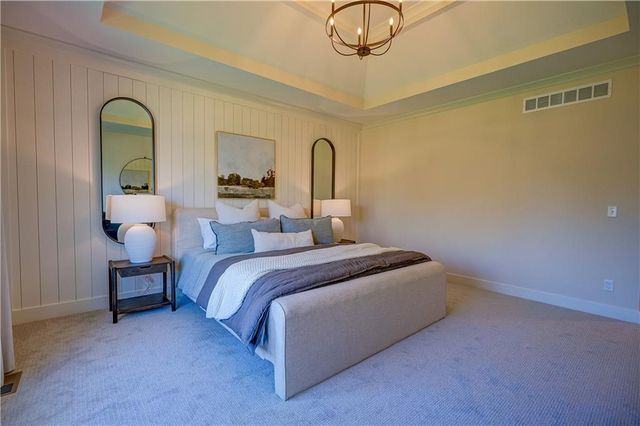 2 Sequoyah Point, Lake Winnebago, MO 64034