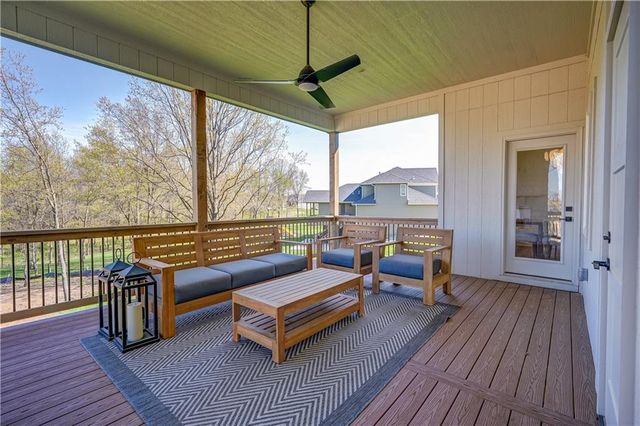 2 Sequoyah Point, Lake Winnebago, MO 64034