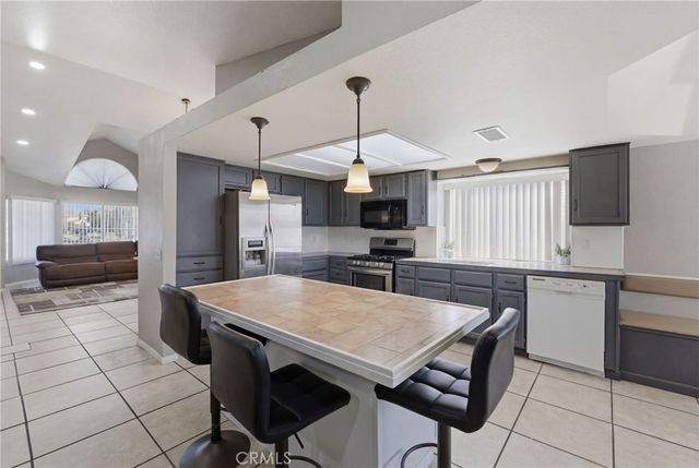 16488 Mountain Street, Lake Elsinore, CA 92530