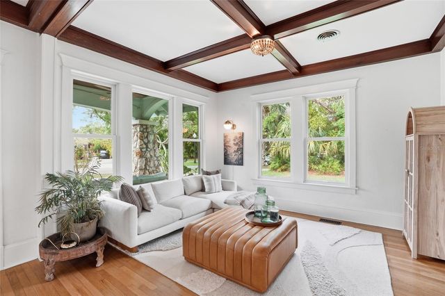 1473 BARCELONA AVENUE, Fort Myers, FL 33901