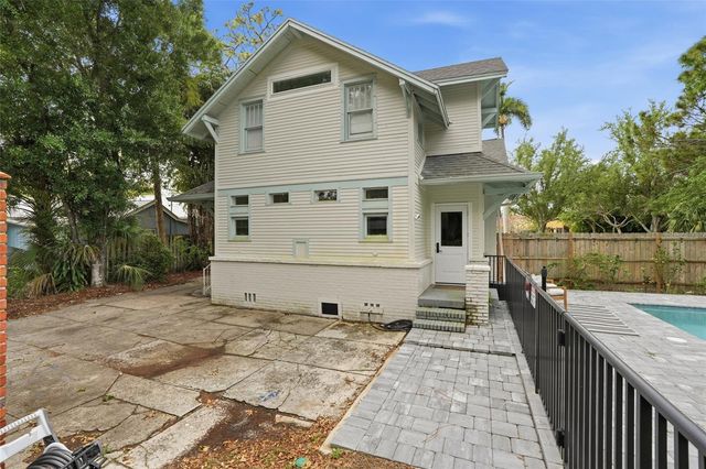 1473 BARCELONA AVENUE, Fort Myers, FL 33901