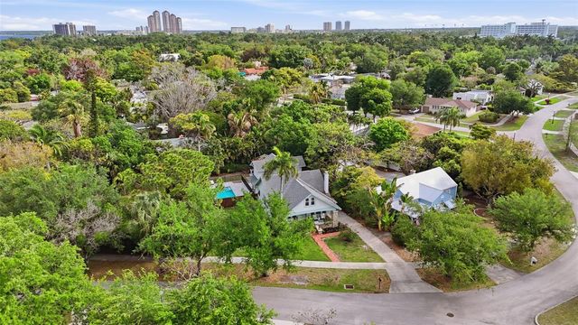 1473 BARCELONA AVENUE, Fort Myers, FL 33901