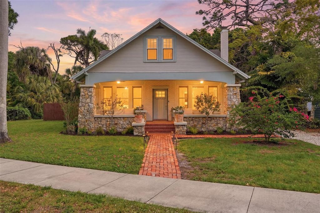 1473 BARCELONA AVENUE, Fort Myers, FL 33901