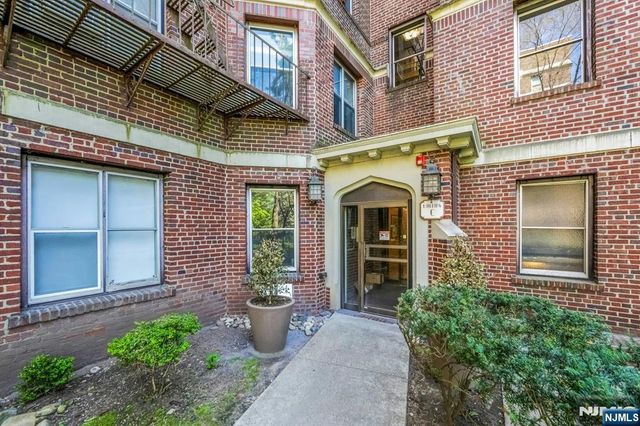 100 E Palisade Avenue A24, Englewood, NJ 07631