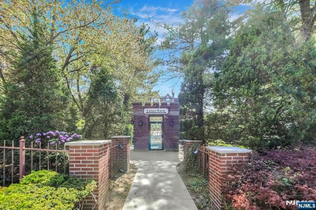 100 E Palisade Avenue A24, Englewood, NJ 07631