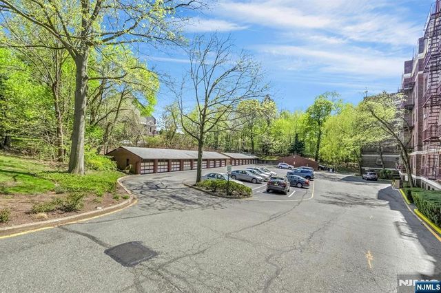 100 E Palisade Avenue A24, Englewood, NJ 07631