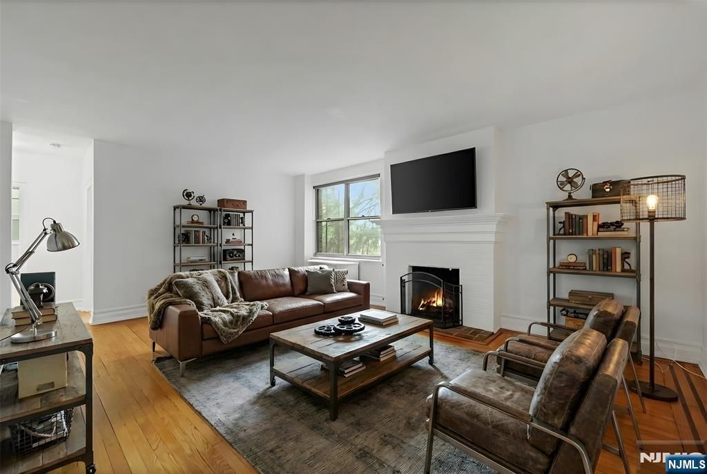 100 E Palisade Avenue A24, Englewood, NJ 07631