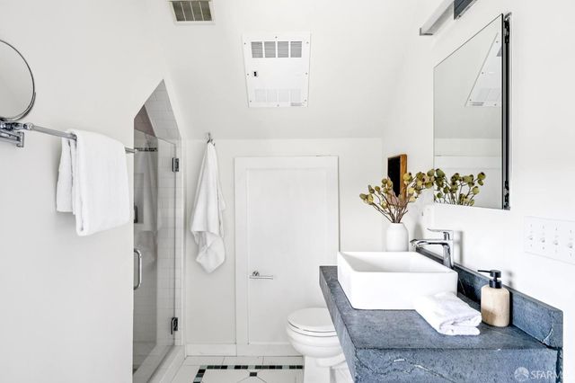 2426 Pine Street, San Francisco, CA 94115