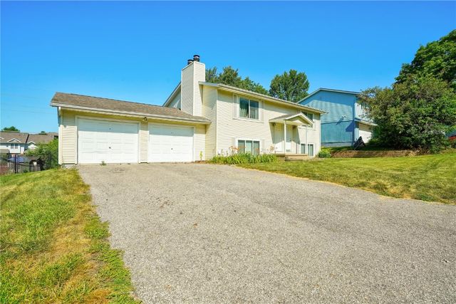 1339-1341 Dolen Place, Iowa City, IA 52246