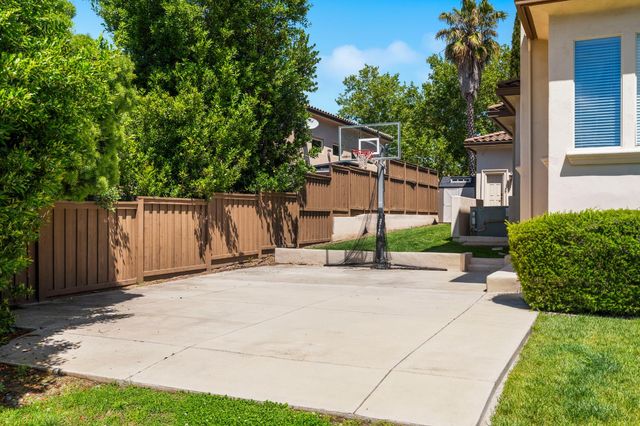 3788 Saint Julien Way, Roseville, CA 95747