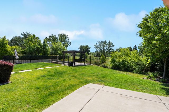 3788 Saint Julien Way, Roseville, CA 95747