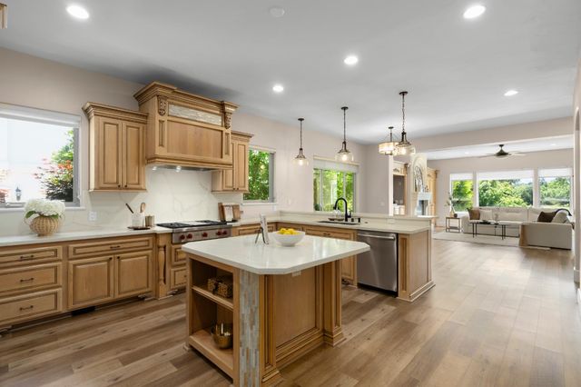 3788 Saint Julien Way, Roseville, CA 95747