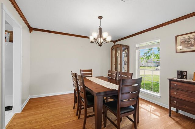 1102 Glenmeadows Drive, La Porte, TX 77571