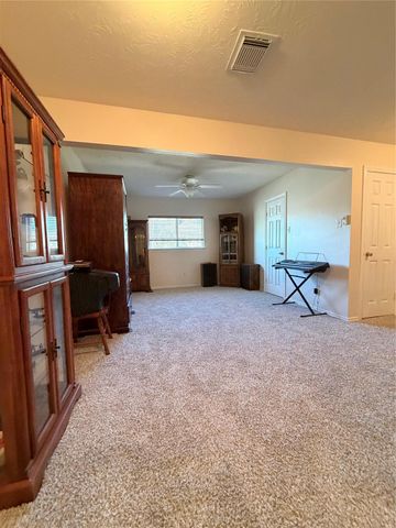 1102 Glenmeadows Drive, La Porte, TX 77571