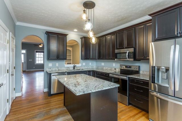 111 VILLA VIEW DR, Staunton, VA 22401