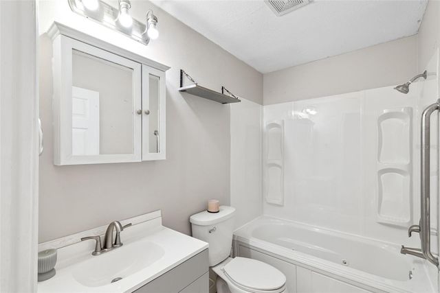 21 CAYMAN CIRCLE, Umatilla, FL 32784