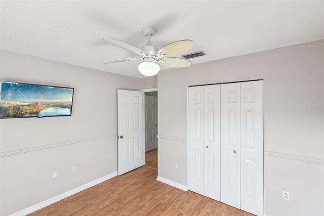 21 CAYMAN CIRCLE, Umatilla, FL 32784