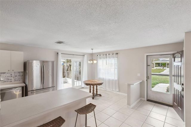 21 CAYMAN CIRCLE, Umatilla, FL 32784