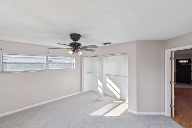 21 CAYMAN CIRCLE, Umatilla, FL 32784