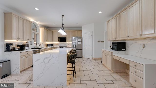 26 BRECKENRIDGE DR, Warminster, PA 18974