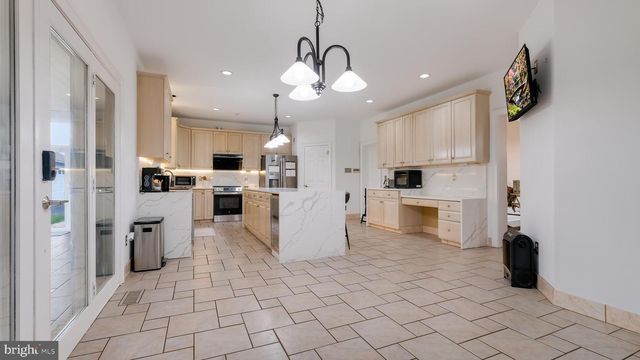 26 BRECKENRIDGE DR, Warminster, PA 18974