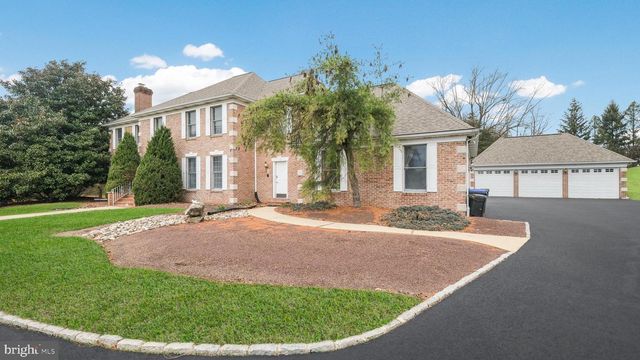 26 BRECKENRIDGE DR, Warminster, PA 18974