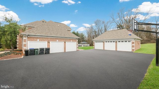 26 BRECKENRIDGE DR, Warminster, PA 18974