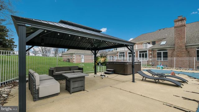 26 BRECKENRIDGE DR, Warminster, PA 18974