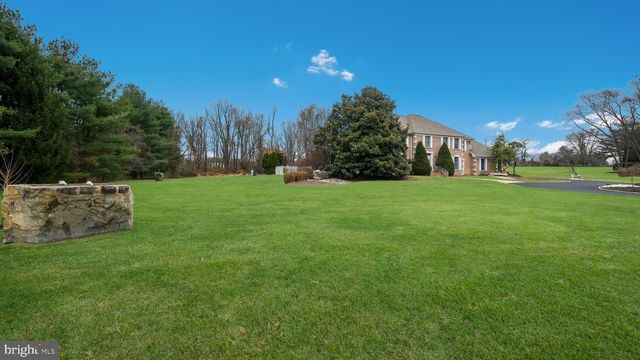 26 BRECKENRIDGE DR, Warminster, PA 18974
