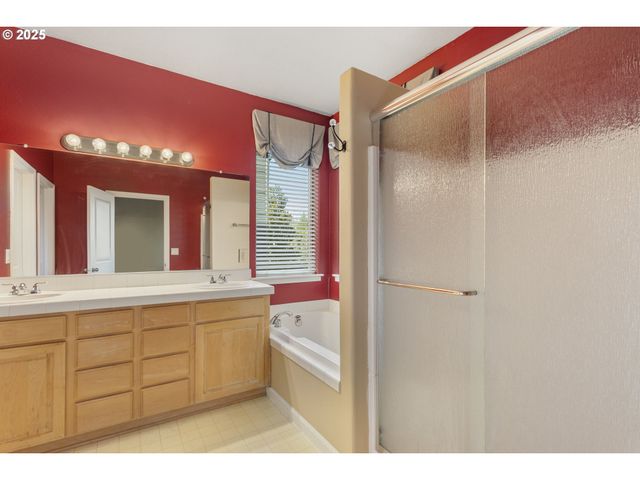 3249 WILD ROSE Loop, West Linn, OR 97068