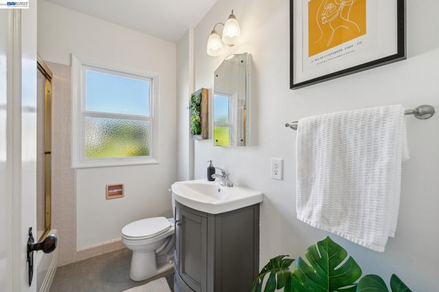 3233 SAN JOSE AVENUE, Alameda, CA 94501