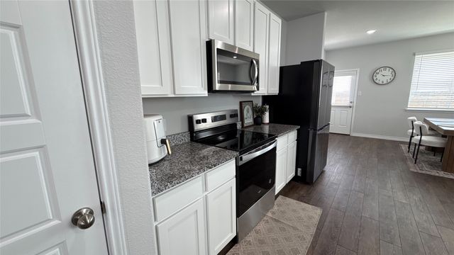 1025 Wind Drift Way, Fort Worth, TX 76131