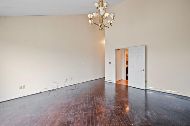 551 W Shadowlawn Drive, Chattanooga, TN 37404